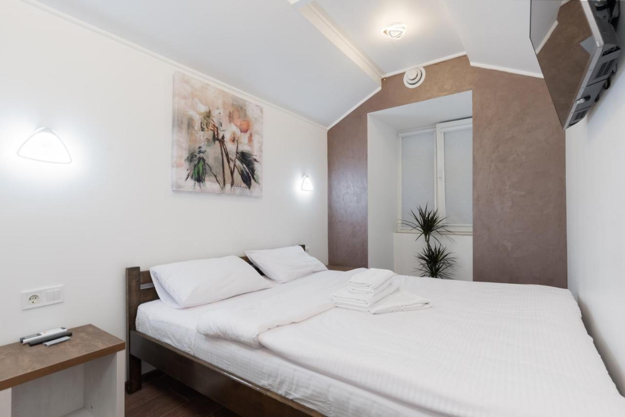 Apart Hotel Lyon D'Opera Odessa Ngoại thất bức ảnh