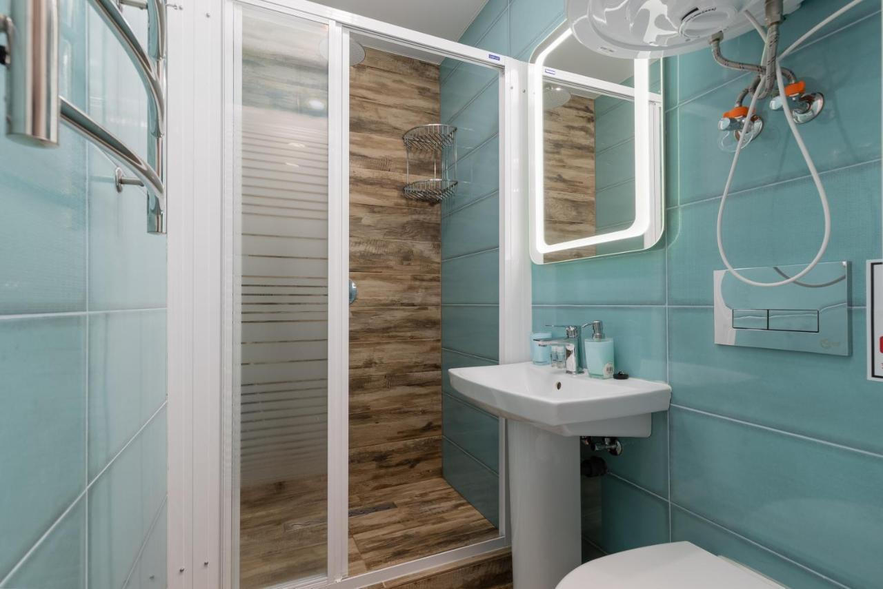Apart Hotel Lyon D'Opera Odessa Ngoại thất bức ảnh