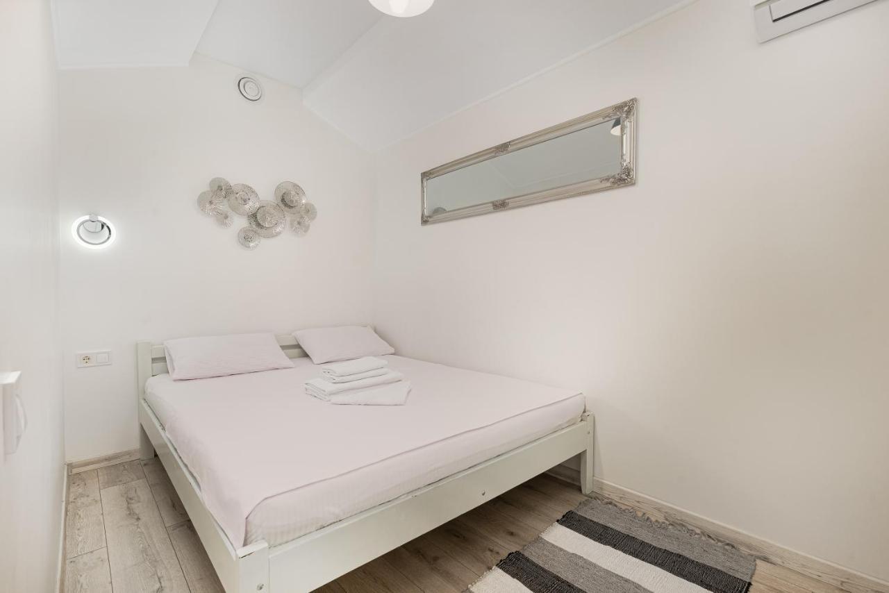 Apart Hotel Lyon D'Opera Odessa Ngoại thất bức ảnh
